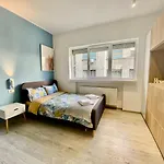 Sapphire In The Center Of Appartement *