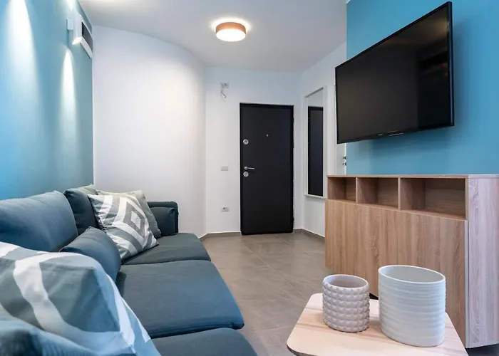 Sapphire In The Center Of 부쿠레슈티