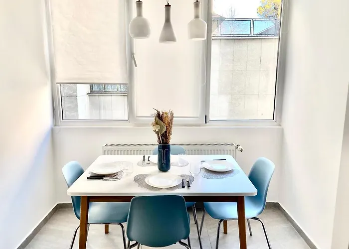 Sapphire In The Center Of Appartement *