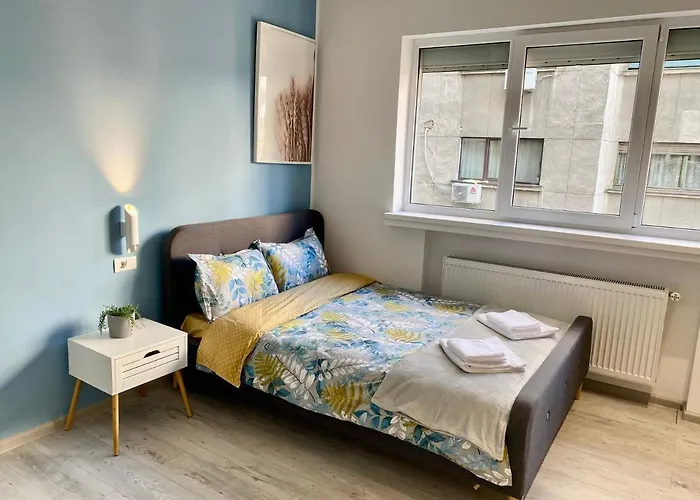 Sapphire In The Center Of * Bukarest